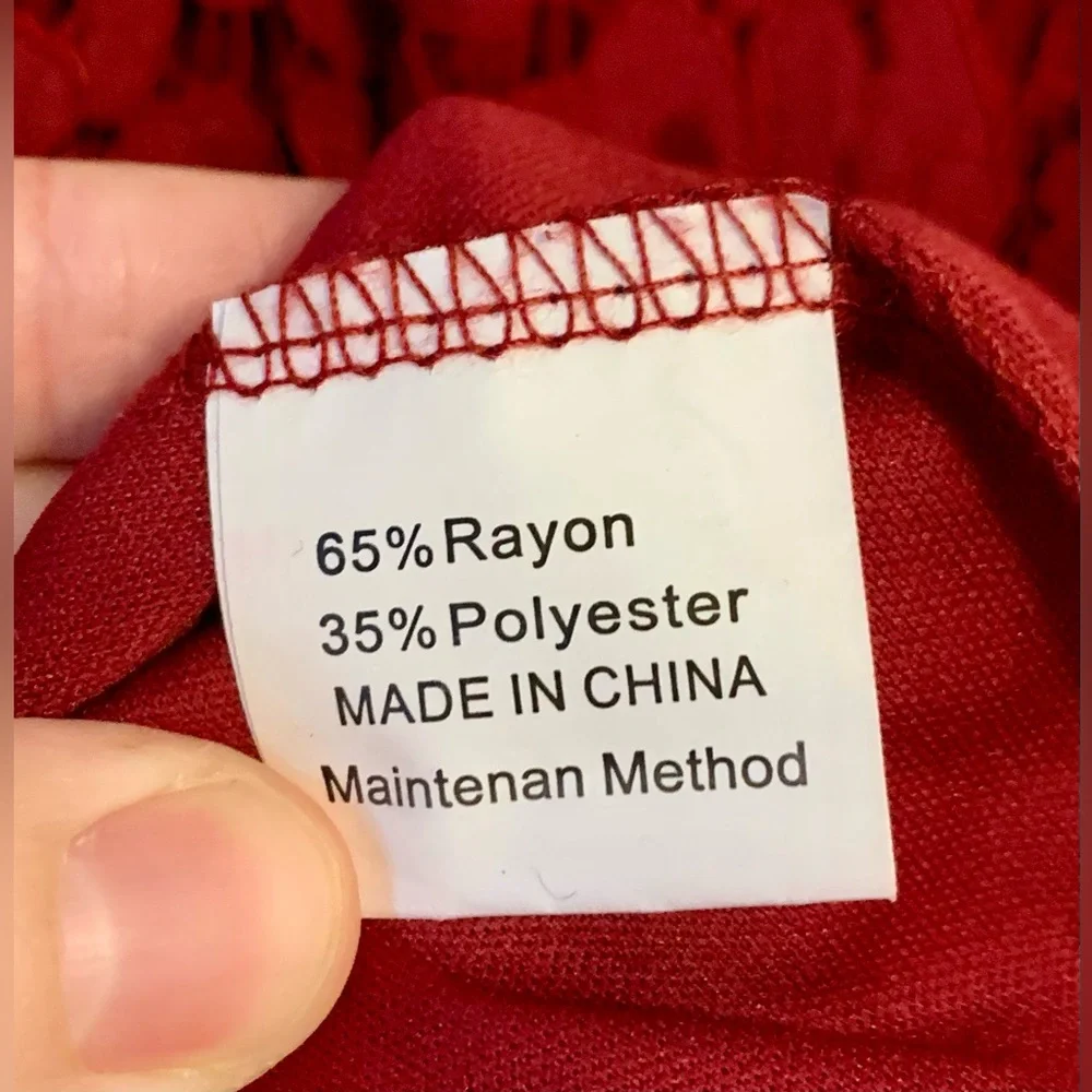 Elegant Lace Midi Dress in Burgundy - Picture 7 of 9